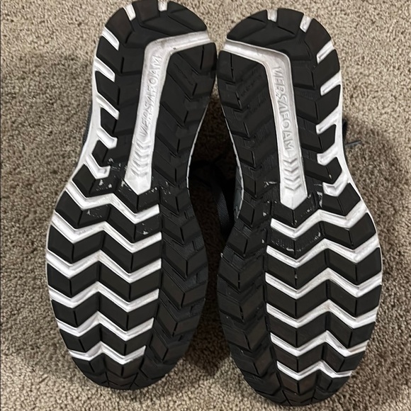 Men’s saucony 9.5 - Picture 4 of 9